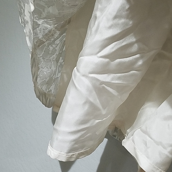 NWOT TRINA TURK CREAM SILK METALLIC SHIMMER  EVENT DRESS SIZE 2 NEW FAIRY WHIMSY - Picture 3 of 8